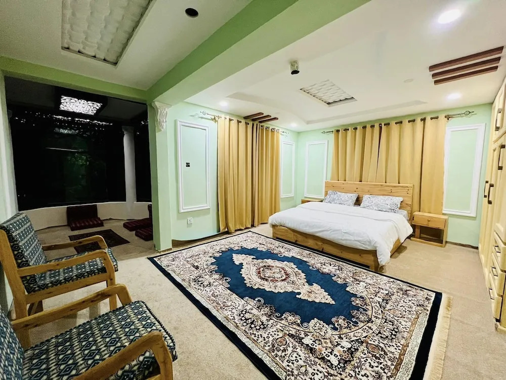 ReeLam Residency