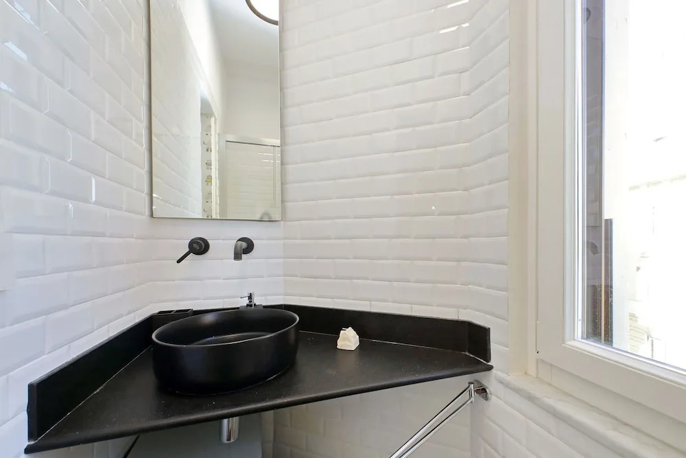 Rare Large and Elegant Rome Apartment in Prati Neighborhood Perfect for Families or Friends
