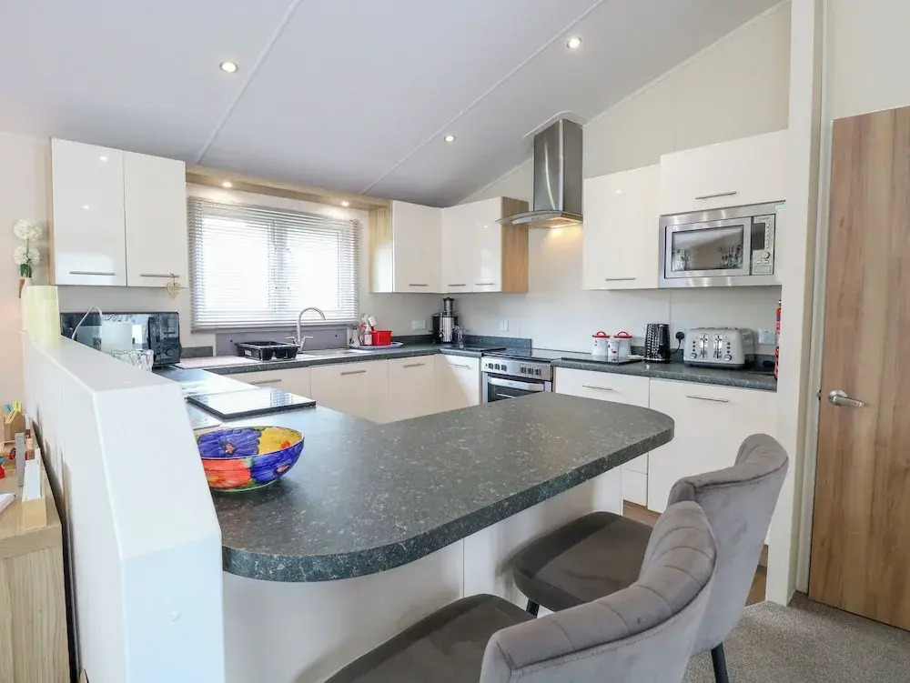 21 Norman Drive Lodge