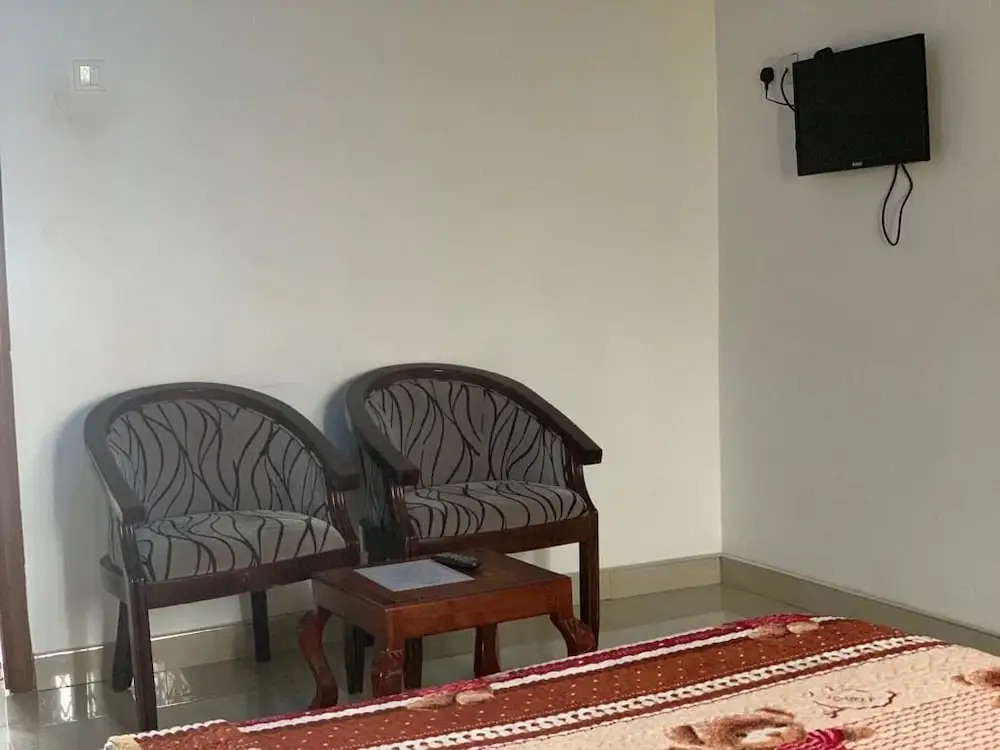 Monipee Hotel