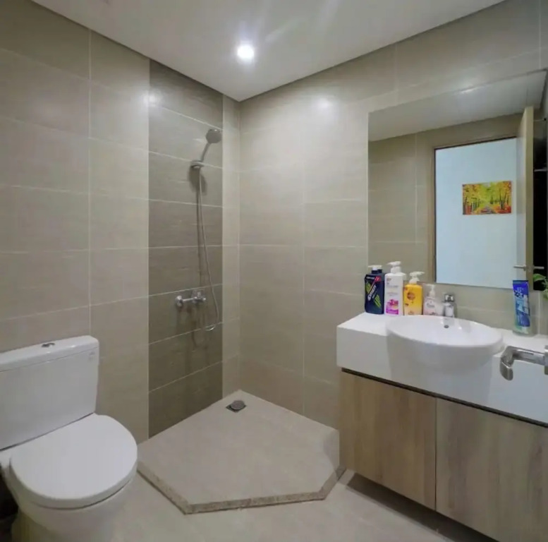 Lyshing Apartment in Vinhomes Grand Park