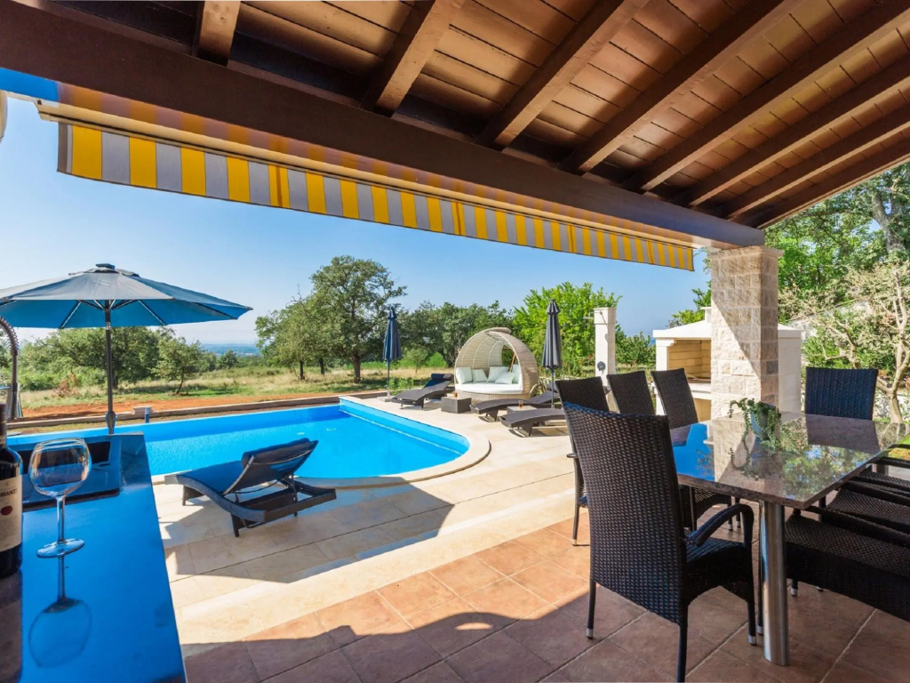 Villa in Deklici with Infinity Pool & Sea Views