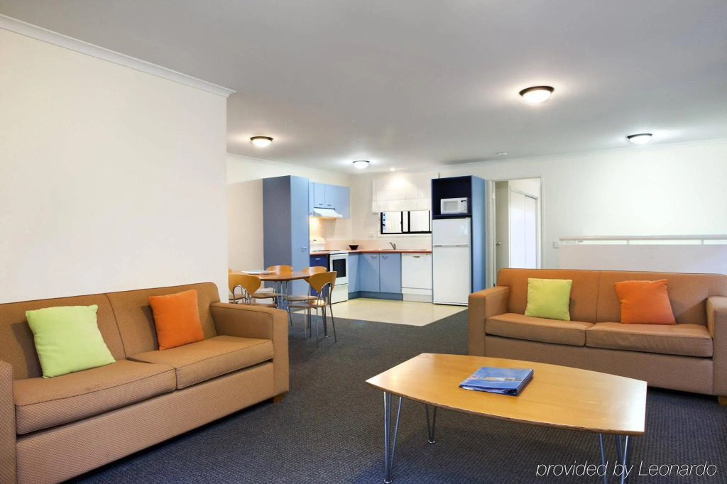 Noosa Lakes Resort