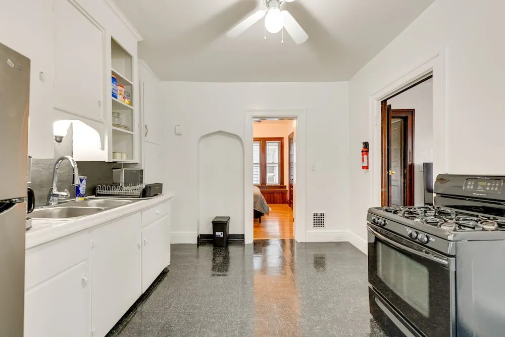 Charming Buffalo Apartment: 2 Mi to Downtown