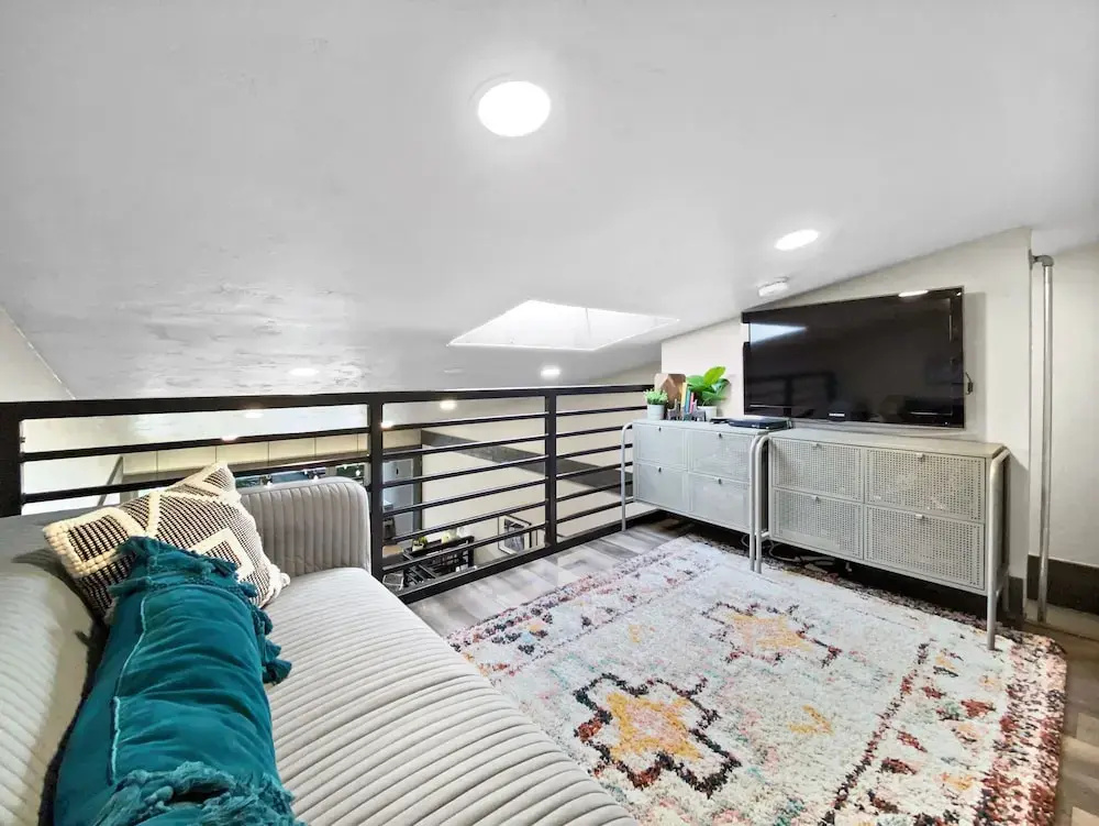 Falcon Condos N4 3 Bedroom Condo by Redawning