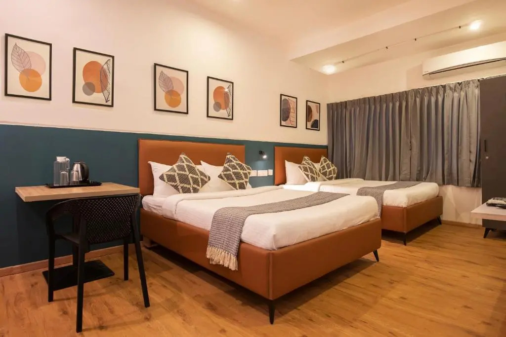 Convastay Prestige- Near Apollo Hospital & US Consulate