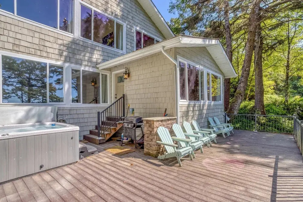 Stunning Ocean Views and Hot Tub Retreat - Elegant Coastal Sanctuary