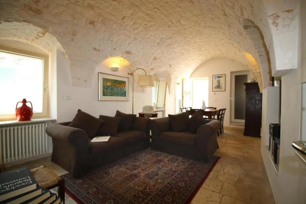 Palazzo de Amico -Typical Terrace House
