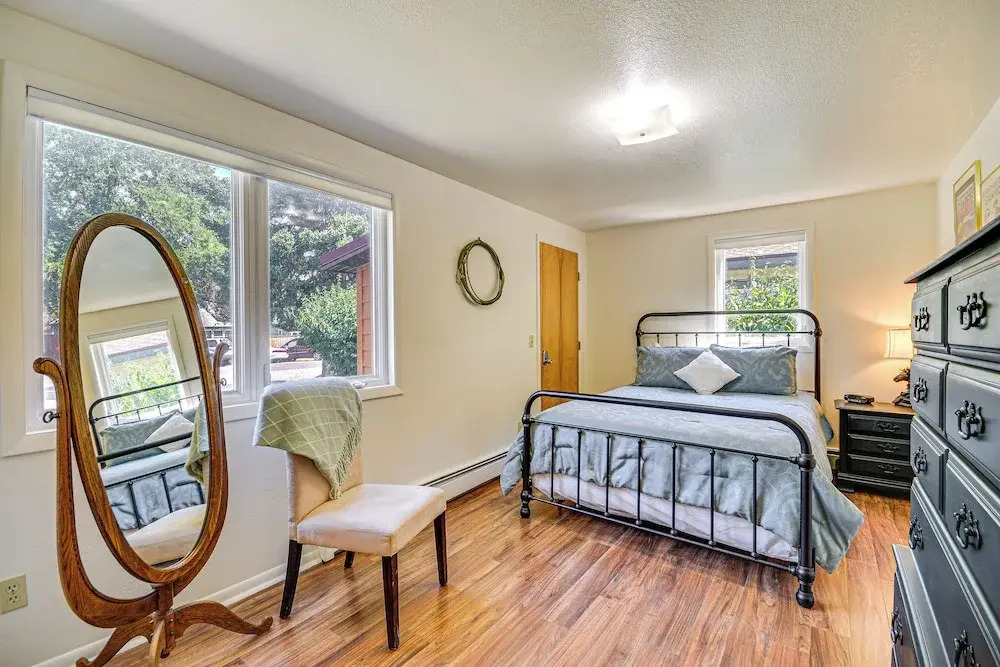 Downtown Cody Getaway - Near Buffalo Bill Center!