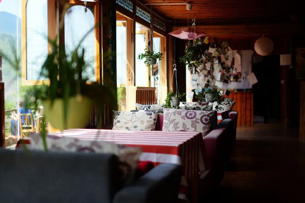 Dragon's Den Hostel in Longji Rice Terraces
