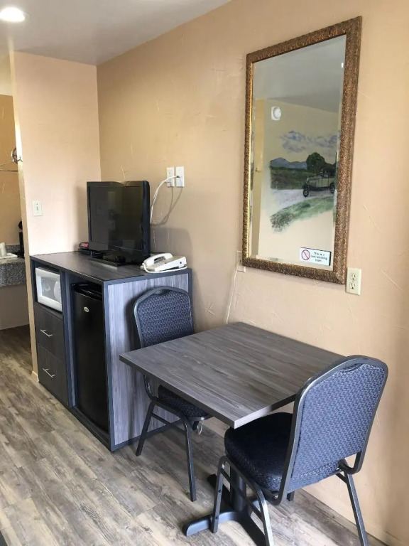 Americas Best Value Inn - Legends Inn