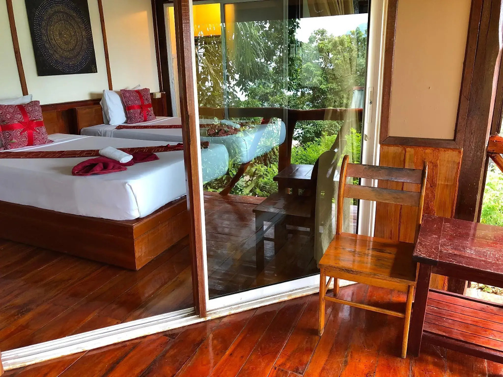 Phuphaya Seaview Resort