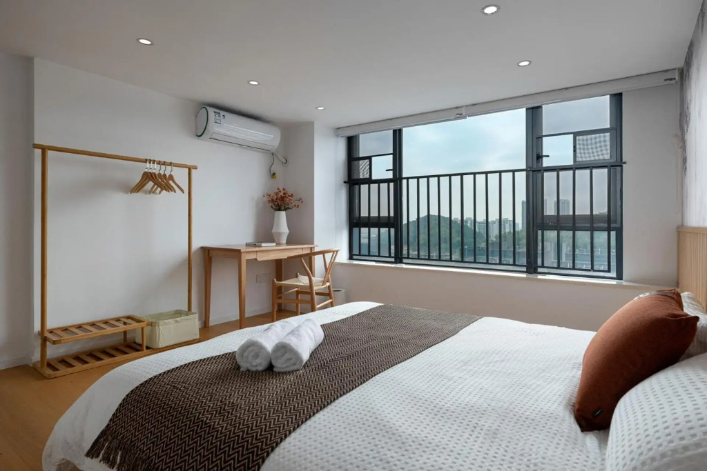 Locals Apartment House 29