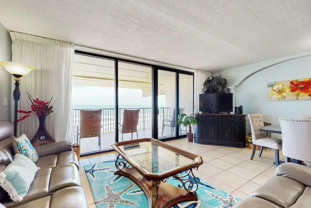 Walkable, All-suite 3br: Suntide III - Unit 1003