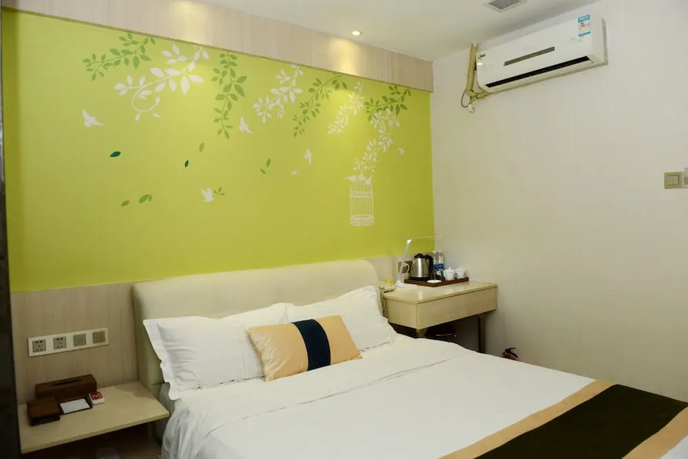 Guangzhou Joyous Seasons Hotel