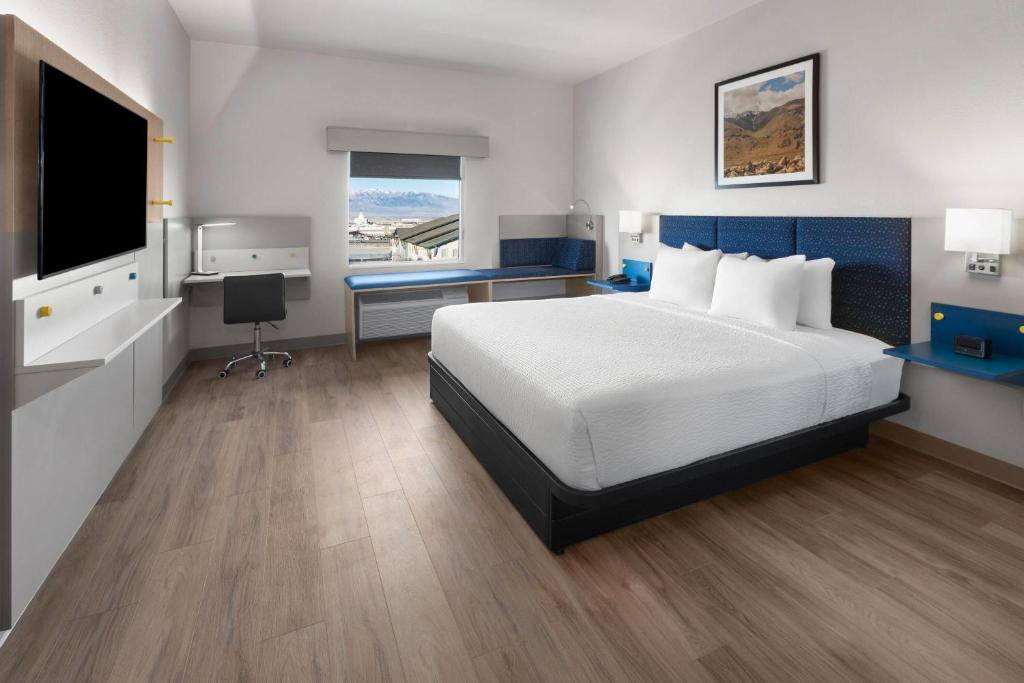 Microtel Inn & Suites By Wyndham Tooele