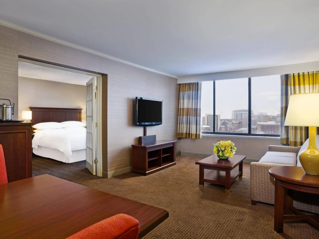 Sheraton Philadelphia University City Hotel