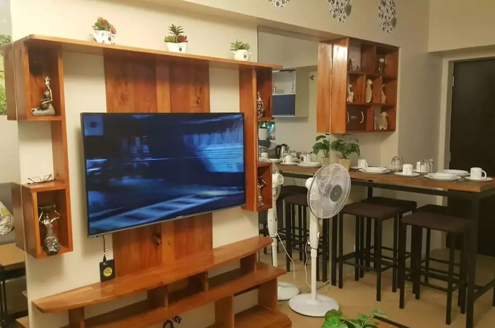 Roy's Condo Pad