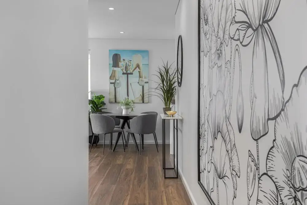 North-east Facing Modern 2-bed Apartment