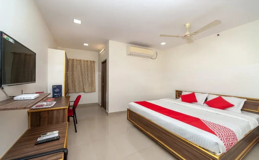 Sri Surya Guest Inn By OYO Rooms