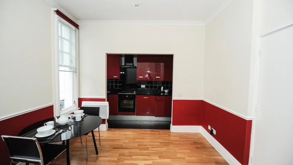 Bright And Spacious 1 Bedroom Apartment