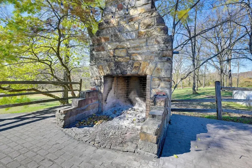 Walk to Golf Course: Spacious Rough River Retreat!