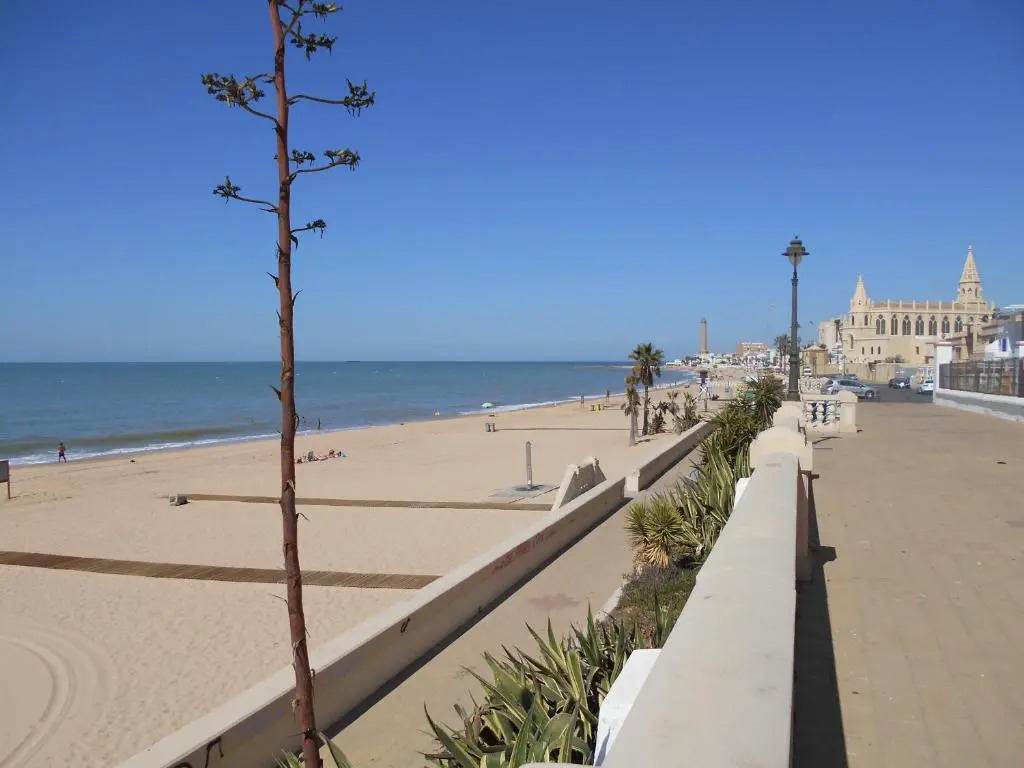 Chipiona, Costa de la Luz, Andalusia Garage, Wifi, Air Condition Beach at 300m