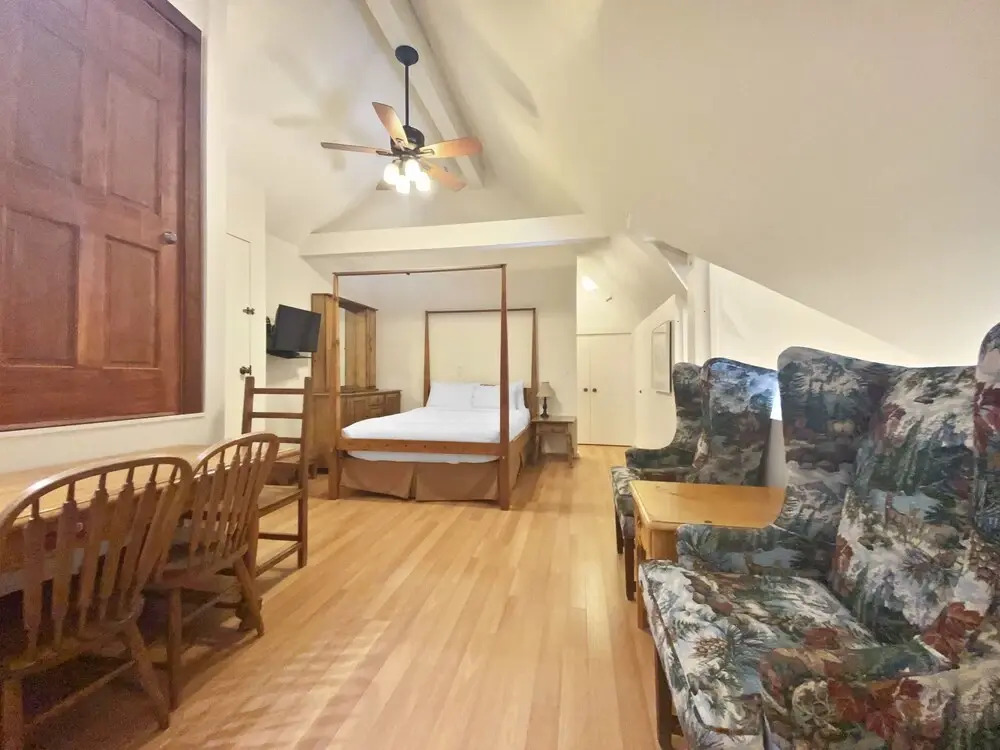 Ski Lodge 209 2br 2 Bedroom Condo by Redawning