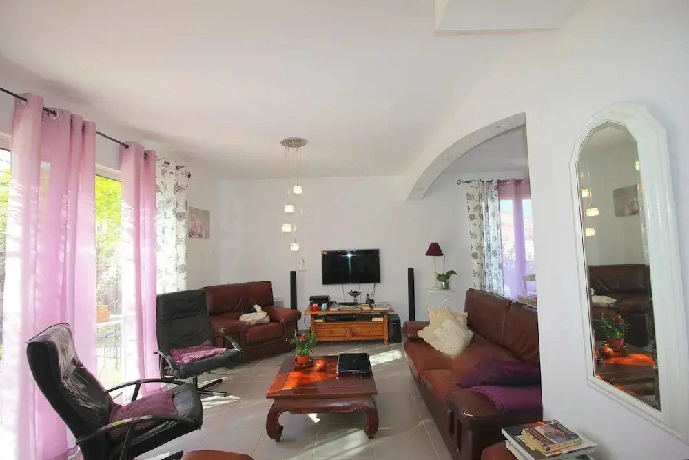 Villa With Clime and Private Pool