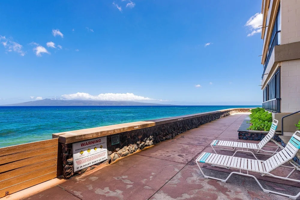 Maui Kai 805 Ocean View 1 bedroom/1 bath 1 Condo by RedAwning