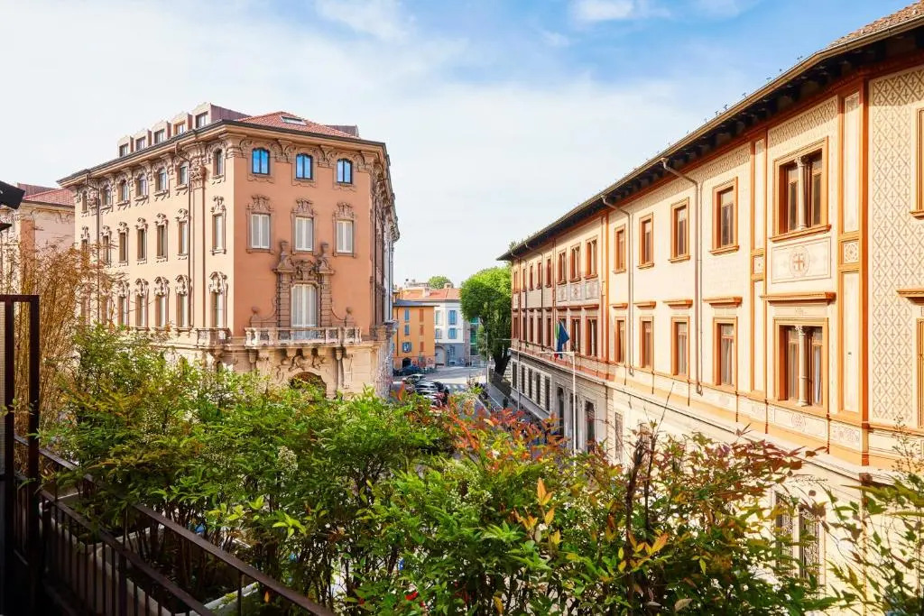 Stellar 70 Style Studio with Terrace-Heart of Milan