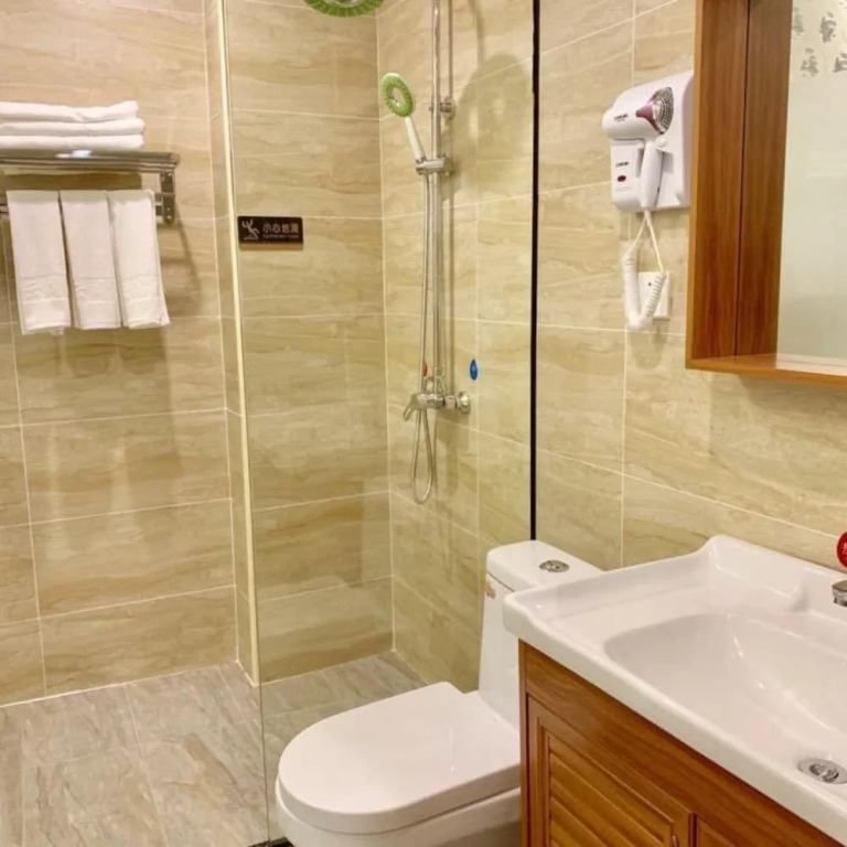 Qingyunge Hotel