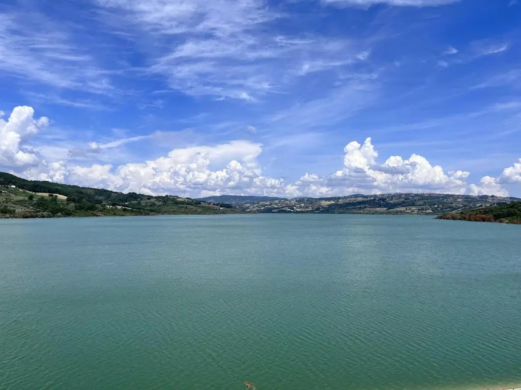 Lake view house