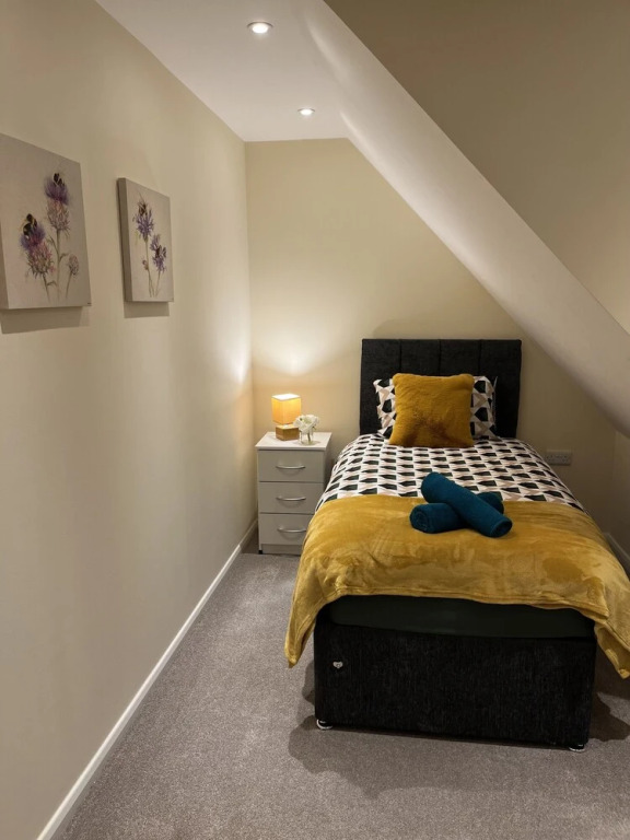 Central Location 2-bed Apartment in Maidstone