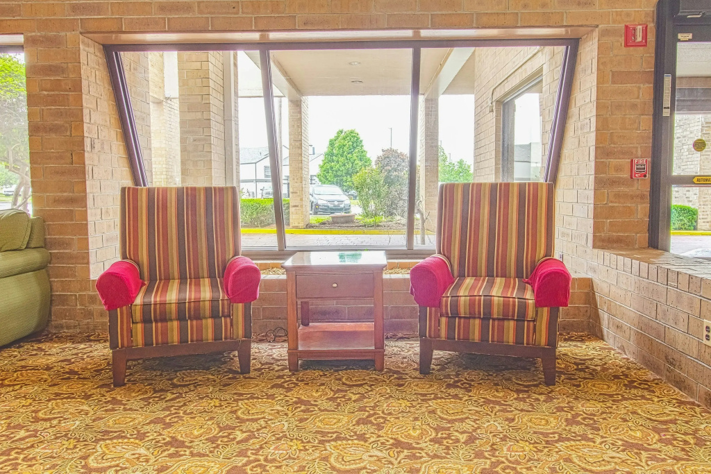 Tulsa Square Hotel Central, I-44 By OYO