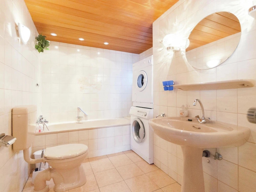 Nice House for 6 People With Private Pool and own Mooring in Empuriabrava