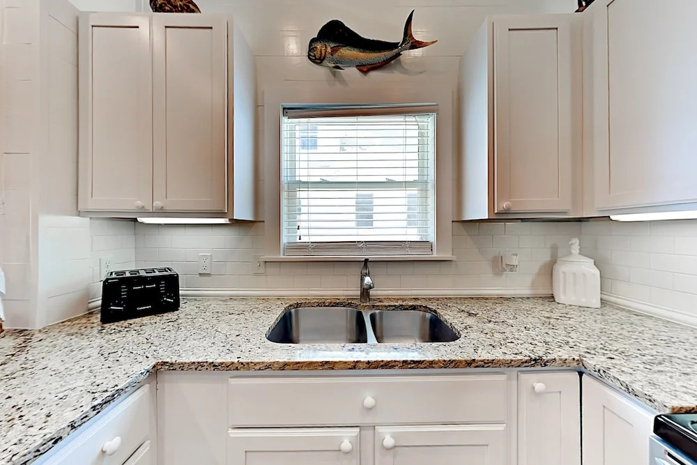 Roomy and Coastal in Port A by RedAwning