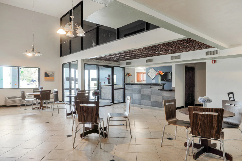 Lonestar Inn & Suites, Erick OK Hwy 40 BY OYO