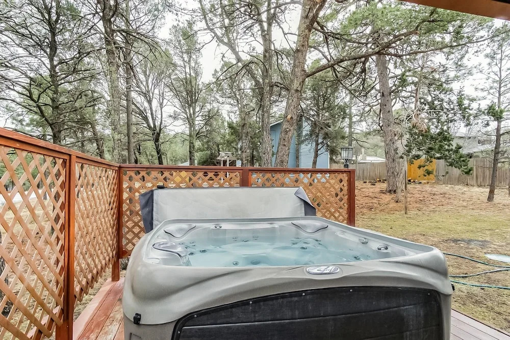 Hummingbird Haven - Charming Ruidoso Retreat 4 Bedroom Home by RedAwning