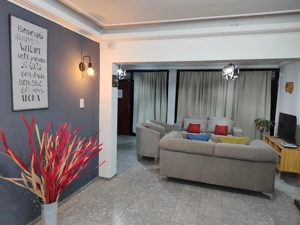 CASA EN LA CIUDAD DEL BUEN VINO - EXCELENTE UBlCACION