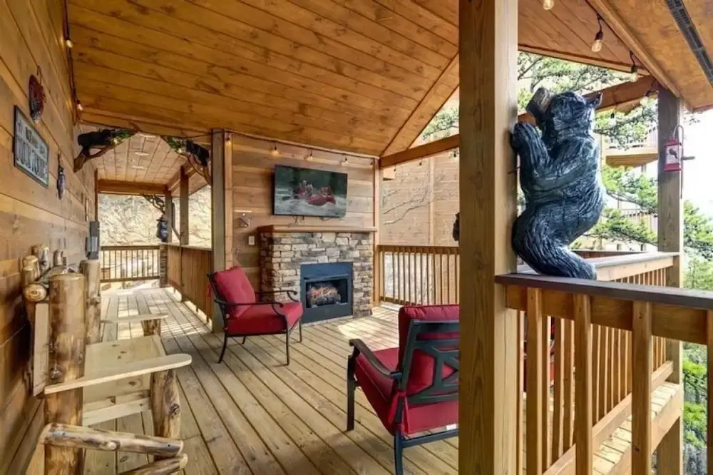 Cabin Fever - 2 Bedrooms, 2 Baths, Sleeps 8 2 Cabin by RedAwning