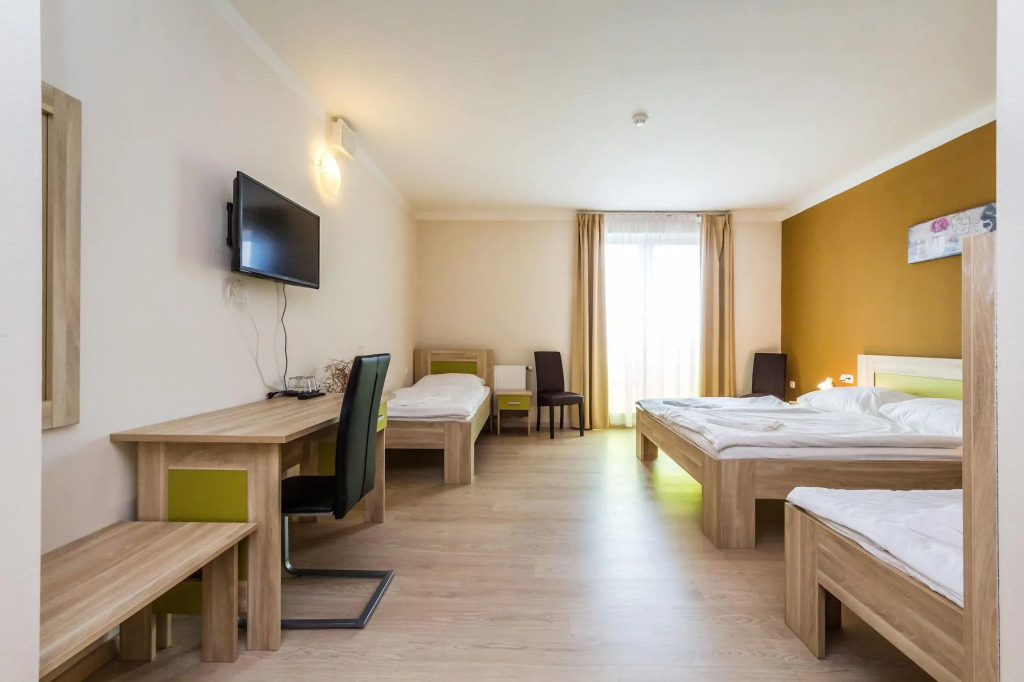 Nad Královnou Hotel & Restaurant