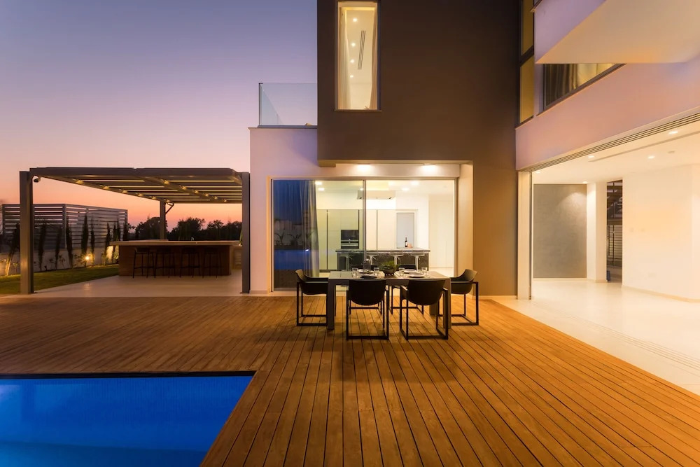 Cove Seaview Villas - Nautica
