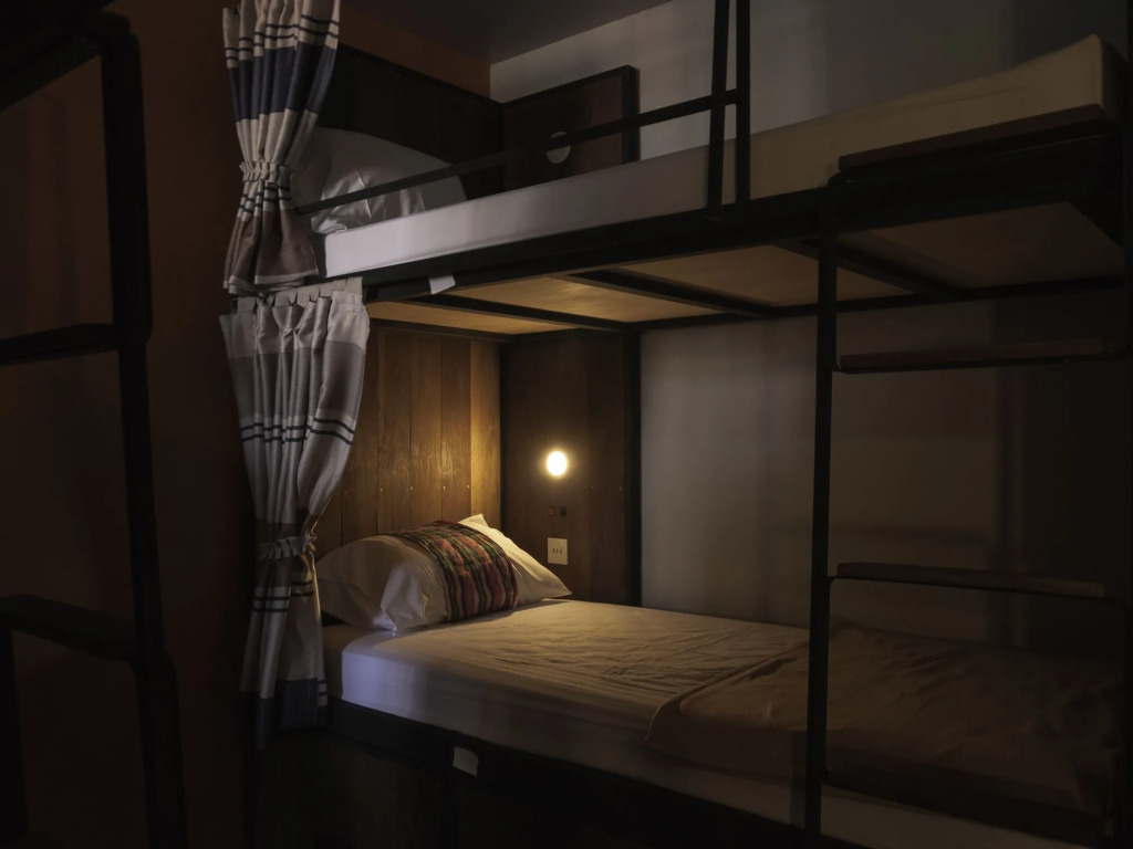 Whereder Poshtel