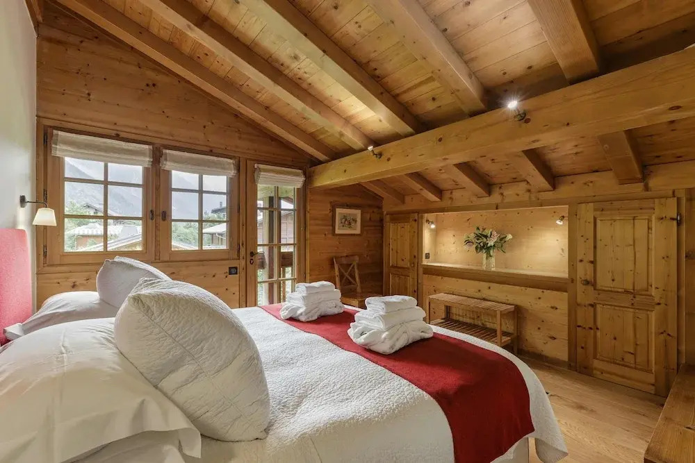 Magnificent Chalet Valhalla 5 Central Chamonix
