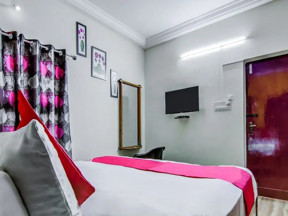 Sunrise Villas by OYO Rooms