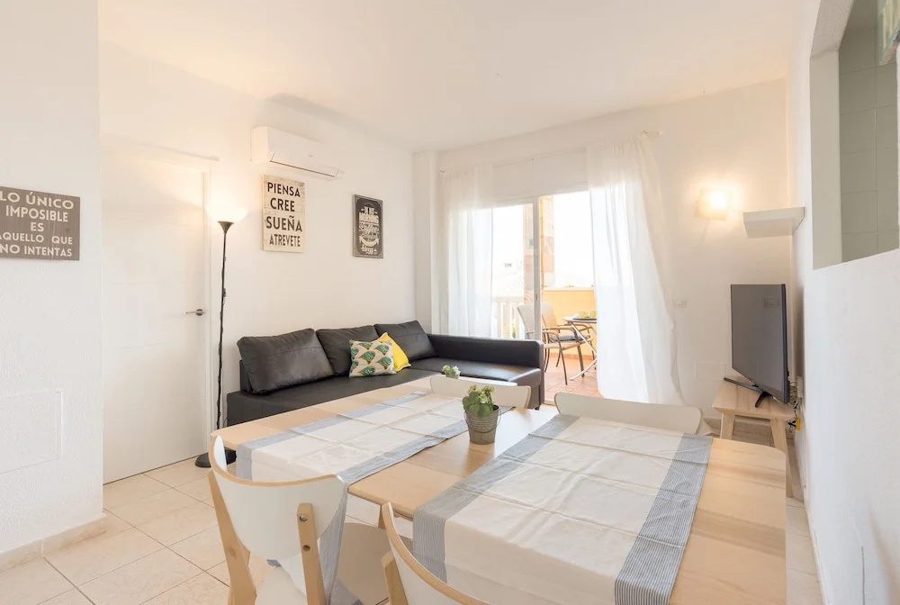 MalagaSuite Higueron Beach&Pool Apartment