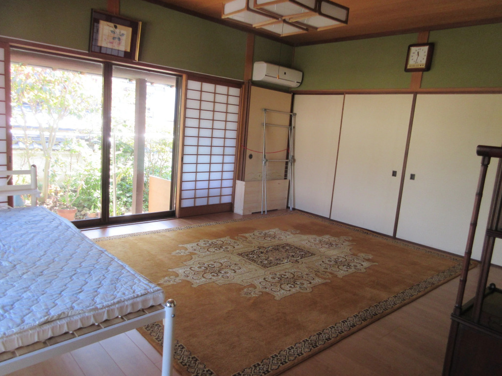 Kashibesso Sakuraso