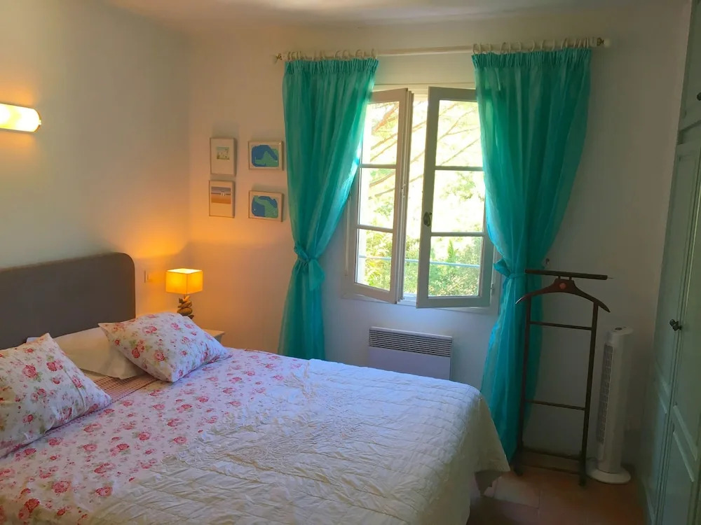 Spacious and peaceful house with terraces and garden in Grimaud - Welkeys