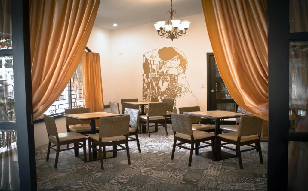 Kenny Hotel